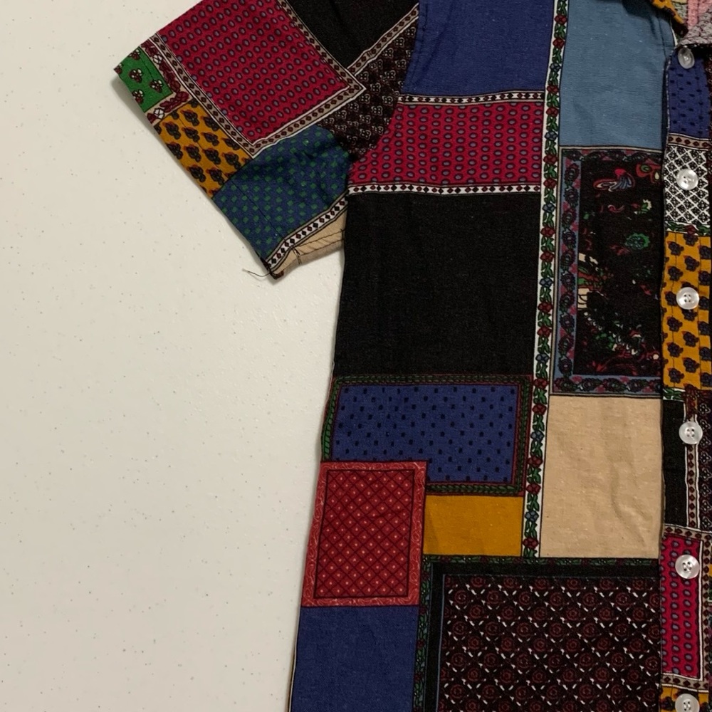 Amazing patchwork-like button down - Picture 2 of 4